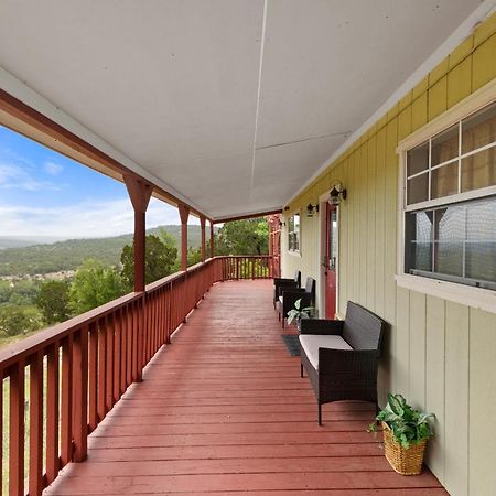 Entire 2Br 2Ba Hilltop View Home Sleeps 7 Pets 4 Acres Jacuzzi Central Ac Kingbeds Free Wifi-Parking Kitchen Washerdryer Starry Terrace Two Sunset Dining Patios Grill Stovetop Oven Fridge Onsitewoodedhiking Wildlife Coveredpatio4Pets & Birds Singing! Marble Falls Exteriör bild