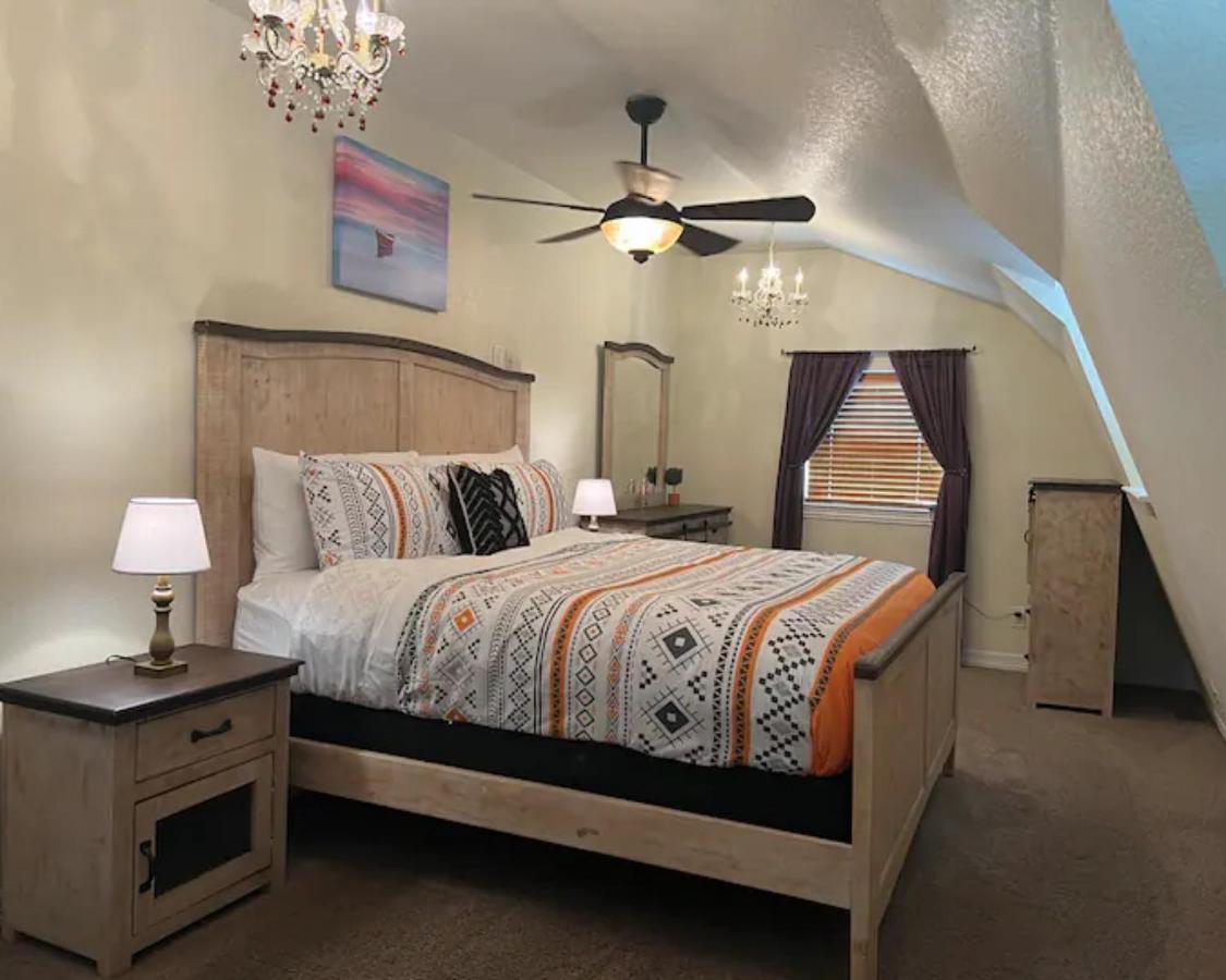 Entire 2Br 2Ba Hilltop View Home Sleeps 7 Pets 4 Acres Jacuzzi Central Ac Kingbeds Free Wifi-Parking Kitchen Washerdryer Starry Terrace Two Sunset Dining Patios Grill Stovetop Oven Fridge Onsitewoodedhiking Wildlife Coveredpatio4Pets & Birds Singing! Marble Falls Exteriör bild