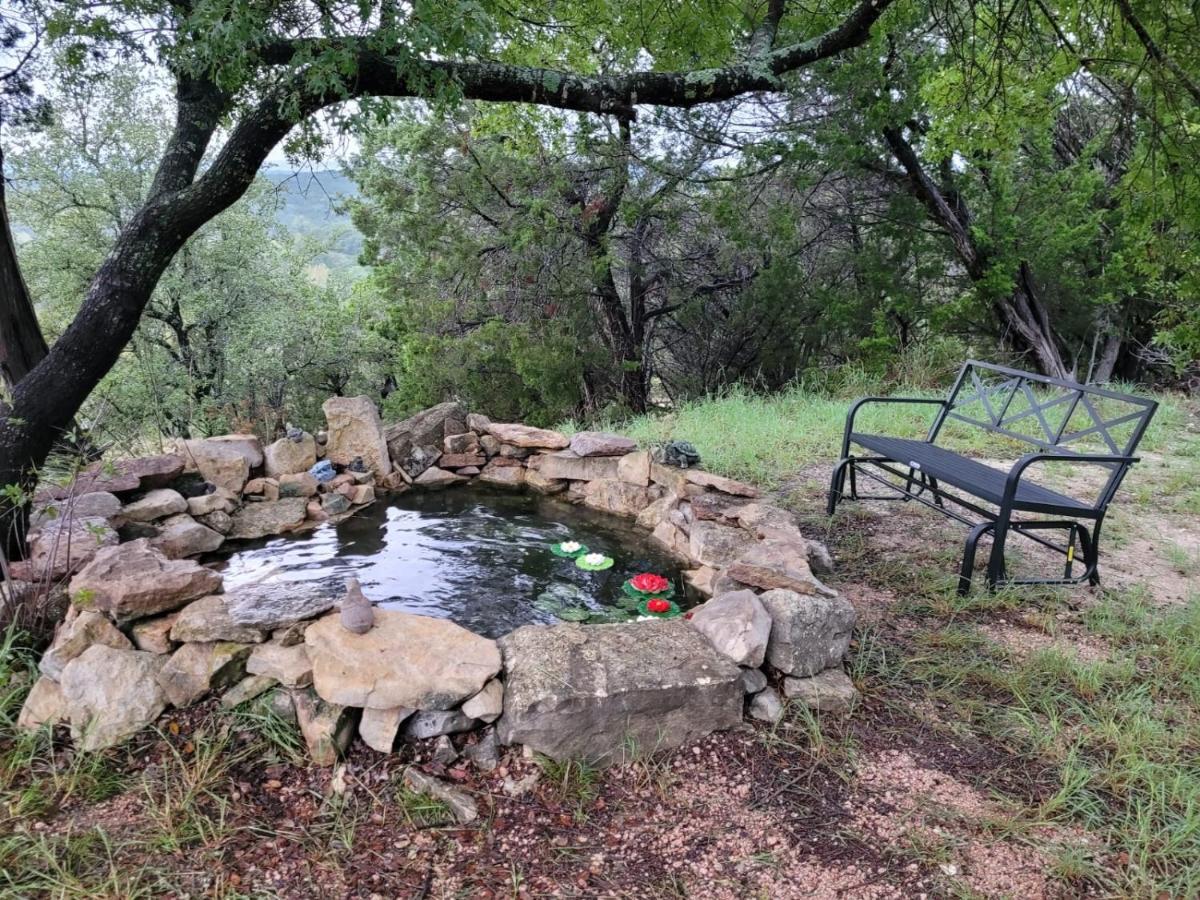 Entire 2Br 2Ba Hilltop View Home Sleeps 7 Pets 4 Acres Jacuzzi Central Ac Kingbeds Free Wifi-Parking Kitchen Washerdryer Starry Terrace Two Sunset Dining Patios Grill Stovetop Oven Fridge Onsitewoodedhiking Wildlife Coveredpatio4Pets & Birds Singing! Marble Falls Exteriör bild