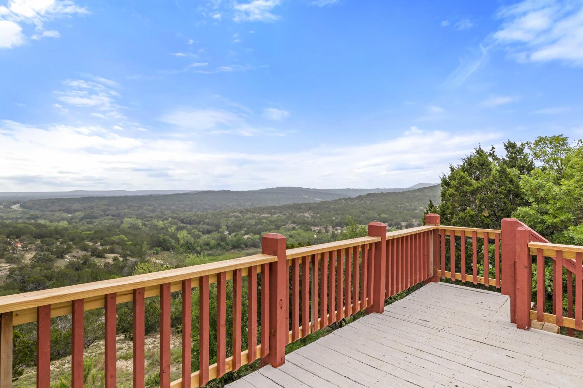 Entire 2Br 2Ba Hilltop View Home Sleeps 7 Pets 4 Acres Jacuzzi Central Ac Kingbeds Free Wifi-Parking Kitchen Washerdryer Starry Terrace Two Sunset Dining Patios Grill Stovetop Oven Fridge Onsitewoodedhiking Wildlife Coveredpatio4Pets & Birds Singing! Marble Falls Exteriör bild